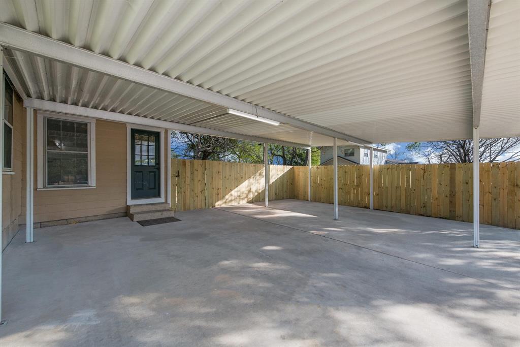 403 N Avenue Property Photo 6