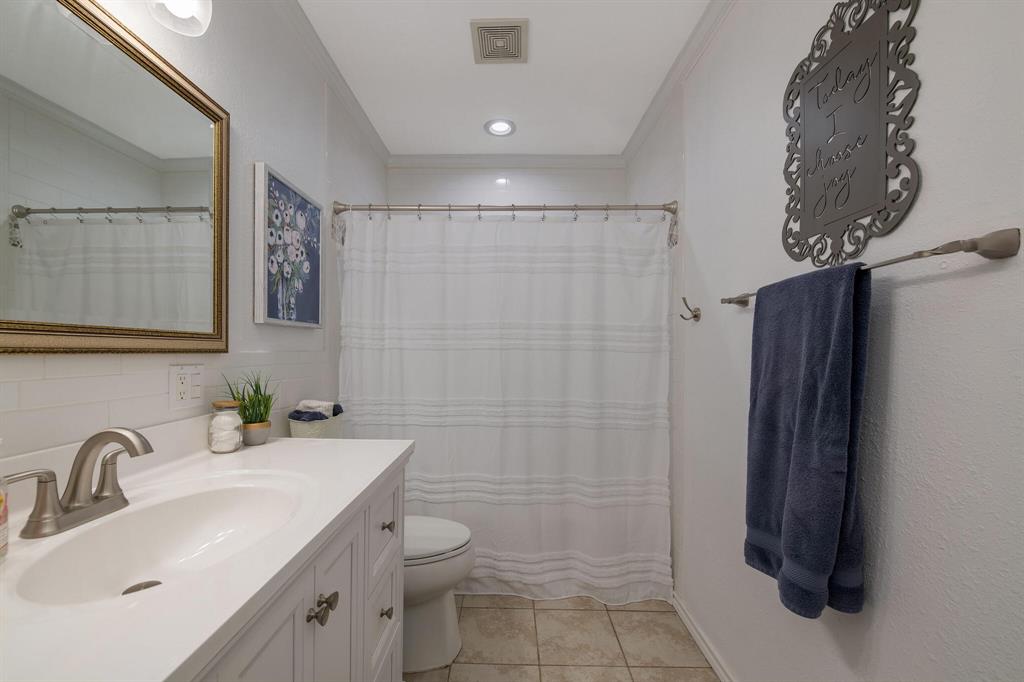 403 N Avenue Property Photo 29