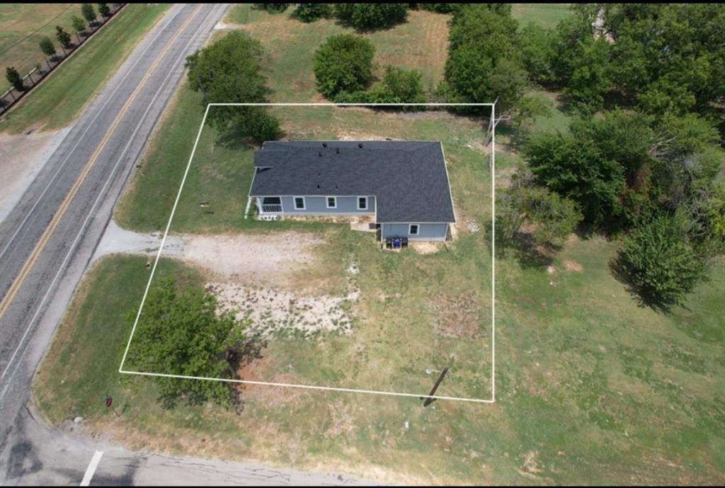 802 E Broad Street Property Photo 22