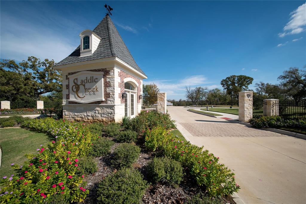 3811 Saddle Creek Property Photo 1