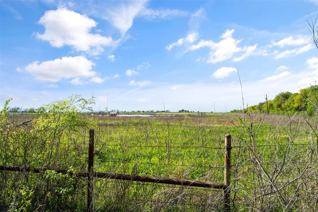 5560 County Road 1202 Property Photo 9