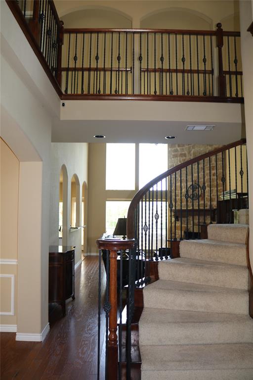 8912 Hawley Drive Property Photo 2