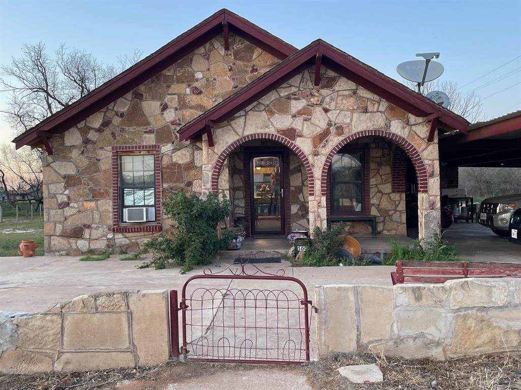 500 Carothers Property Photo