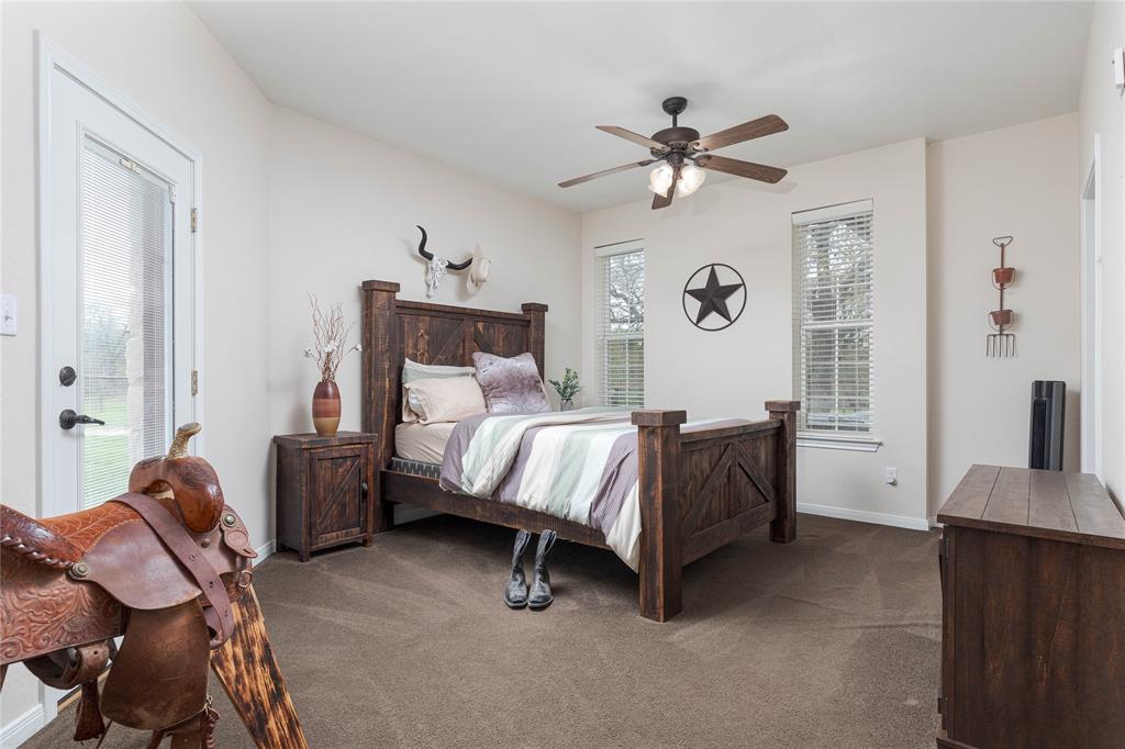 318 E Lone Star Road Property Photo 17