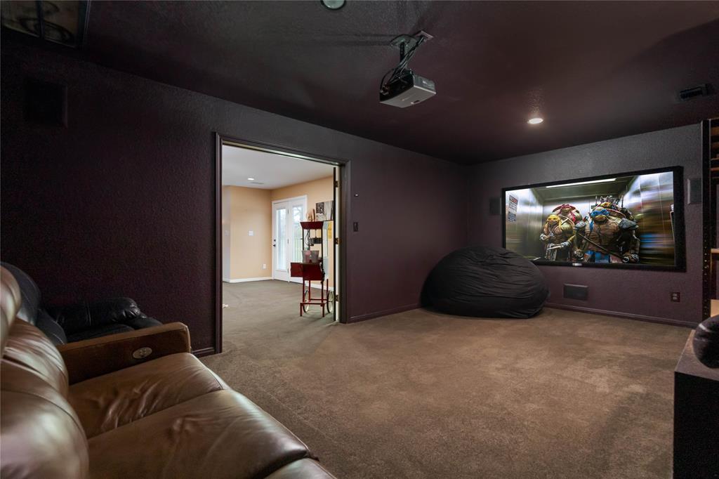 318 E Lone Star Road Property Photo 29