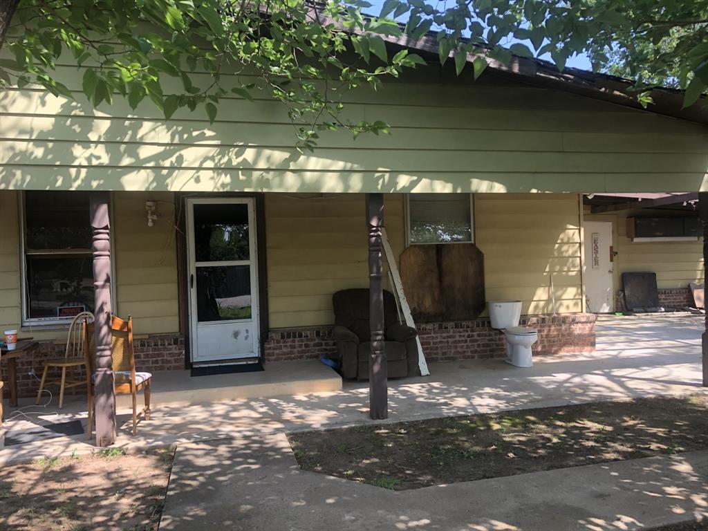 225 N Mills Street Property Photo 3