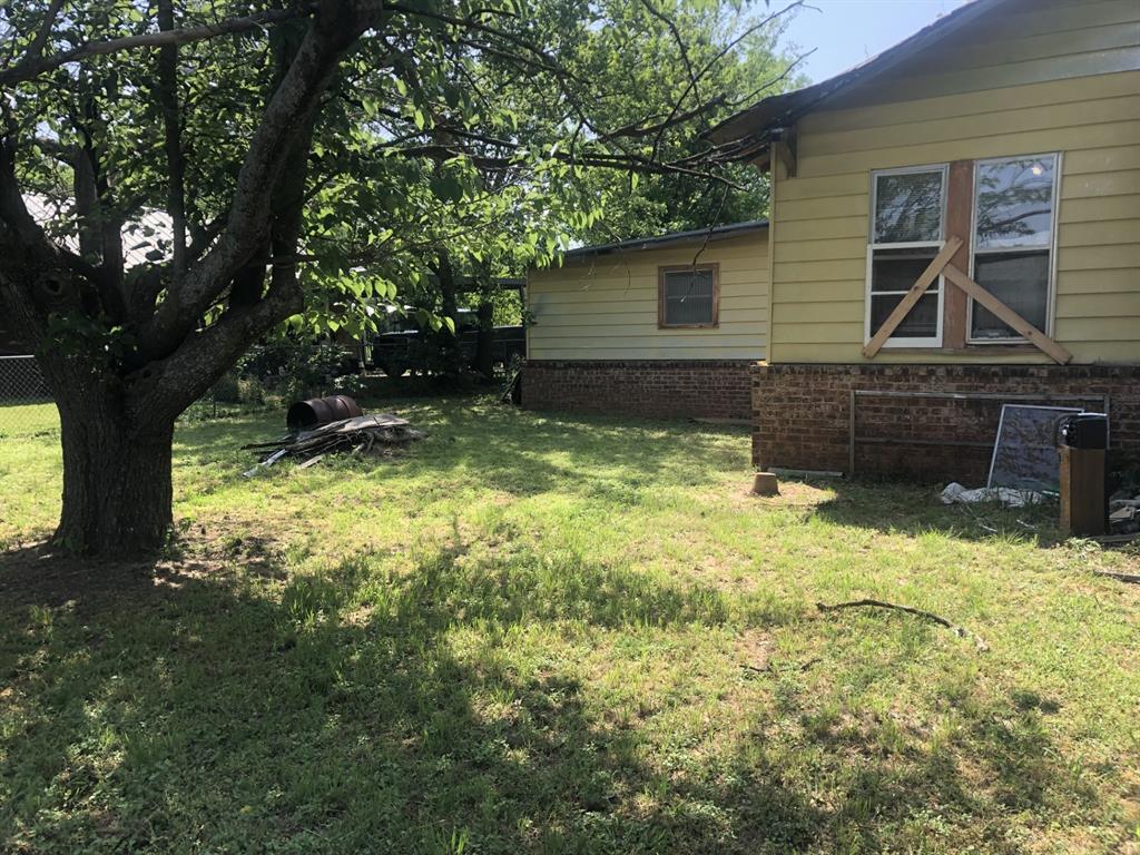 225 N Mills Street Property Photo 17