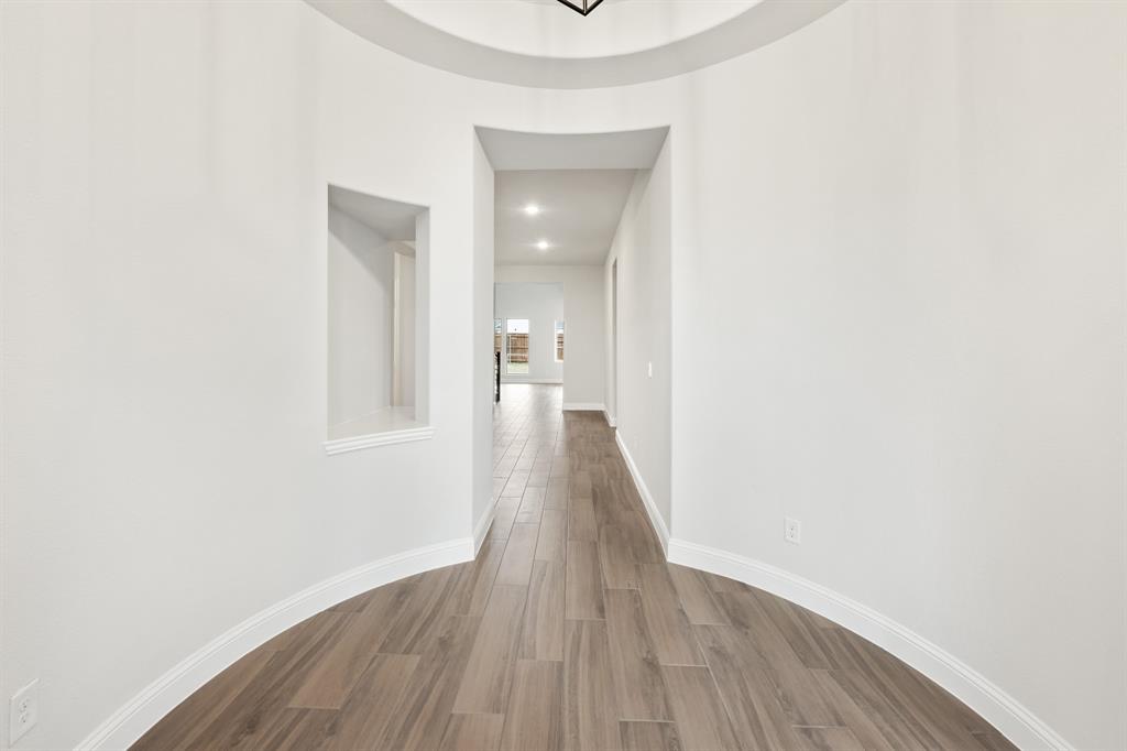 2316 Saint Andrews Way Property Photo 7