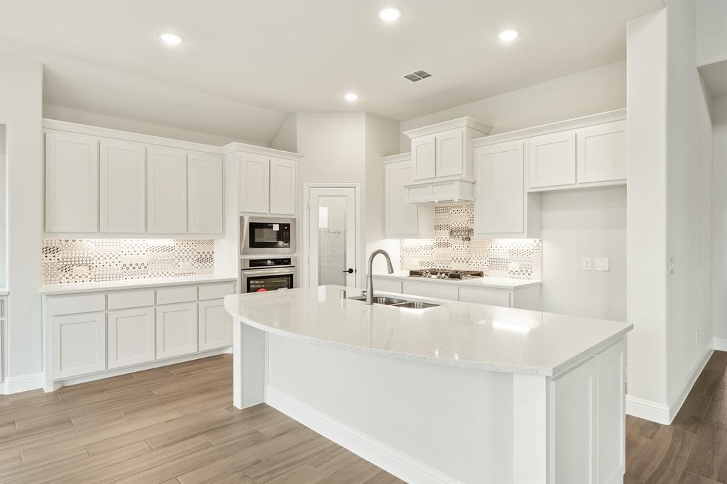 2316 Saint Andrews Way Property Photo 18