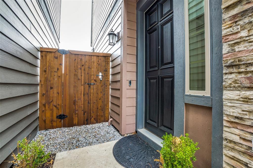 5823 Callisto Court Property Photo 2