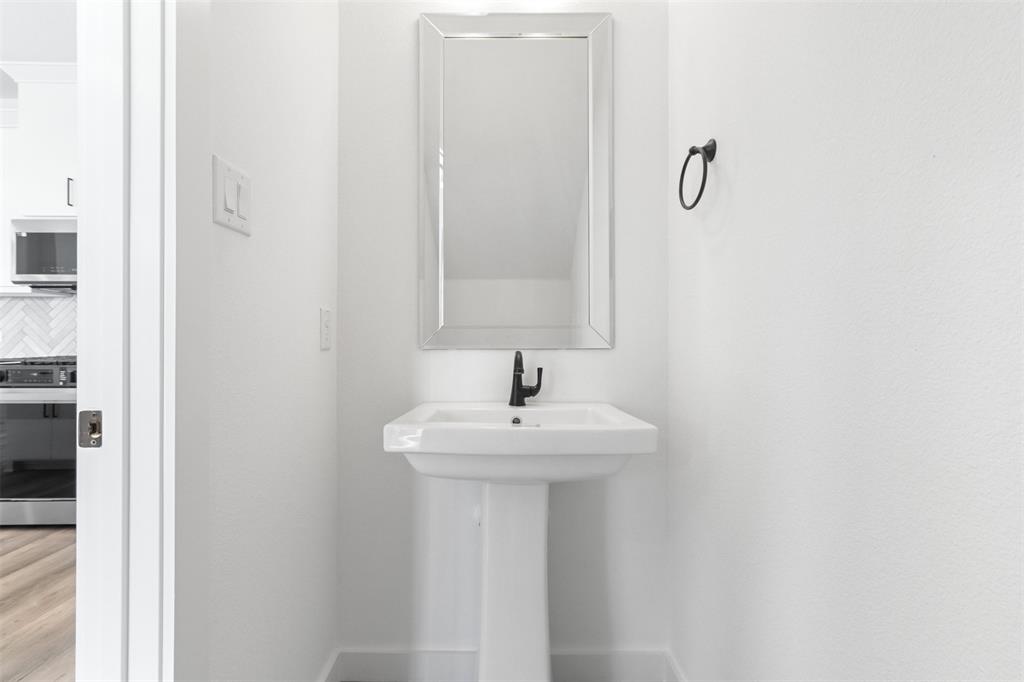 714 Tower Road Property Photo 13