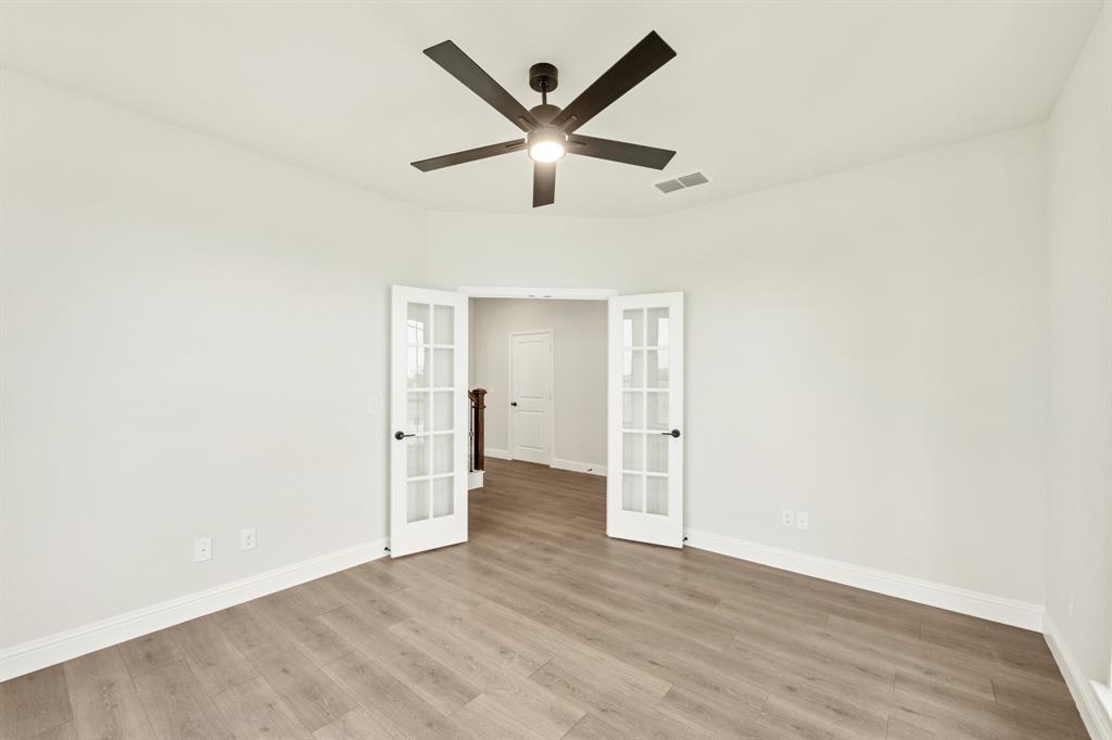 2304 Saint Andrews Way Property Photo 7