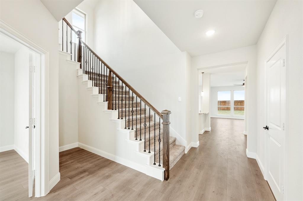 2304 Saint Andrews Way Property Photo 24