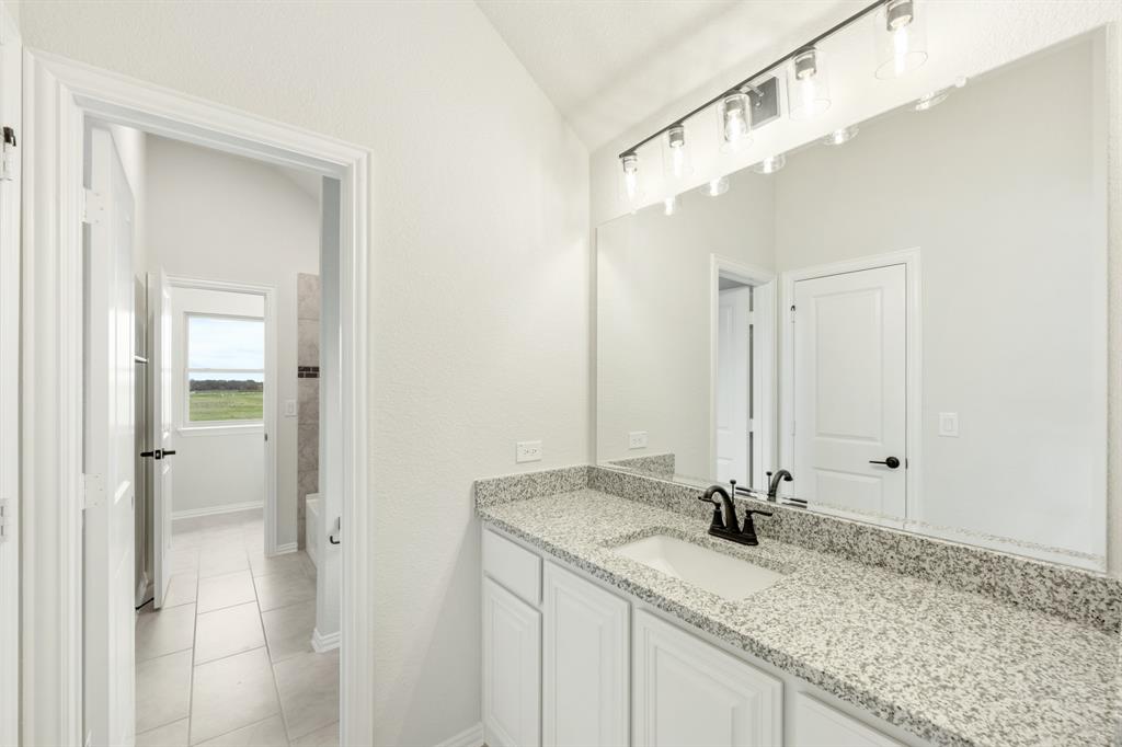 2304 Saint Andrews Way Property Photo 29