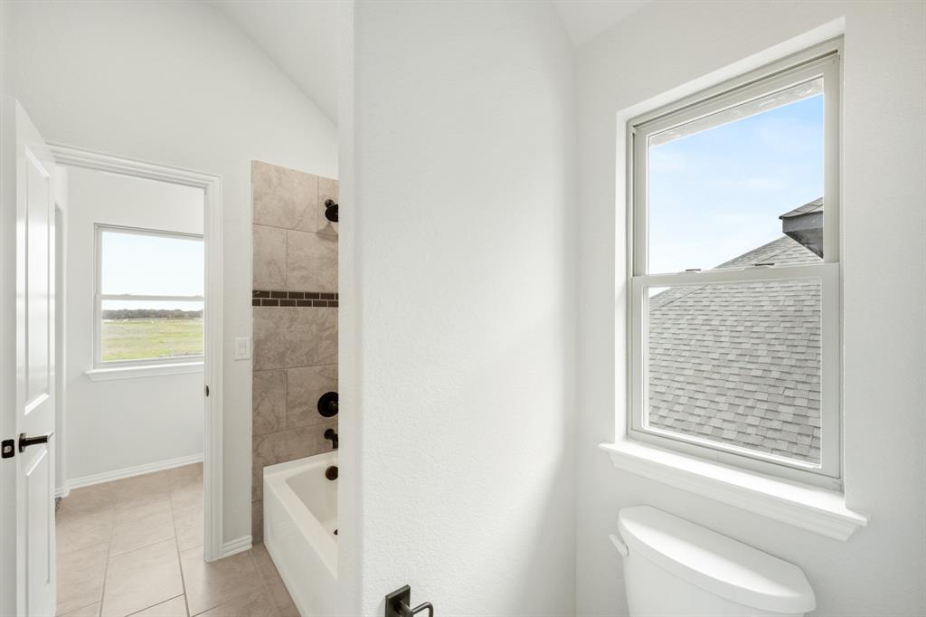 2304 Saint Andrews Way Property Photo 30