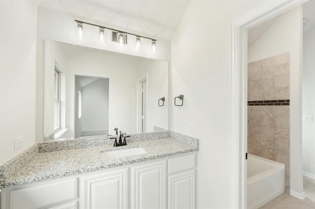 2304 Saint Andrews Way Property Photo 31