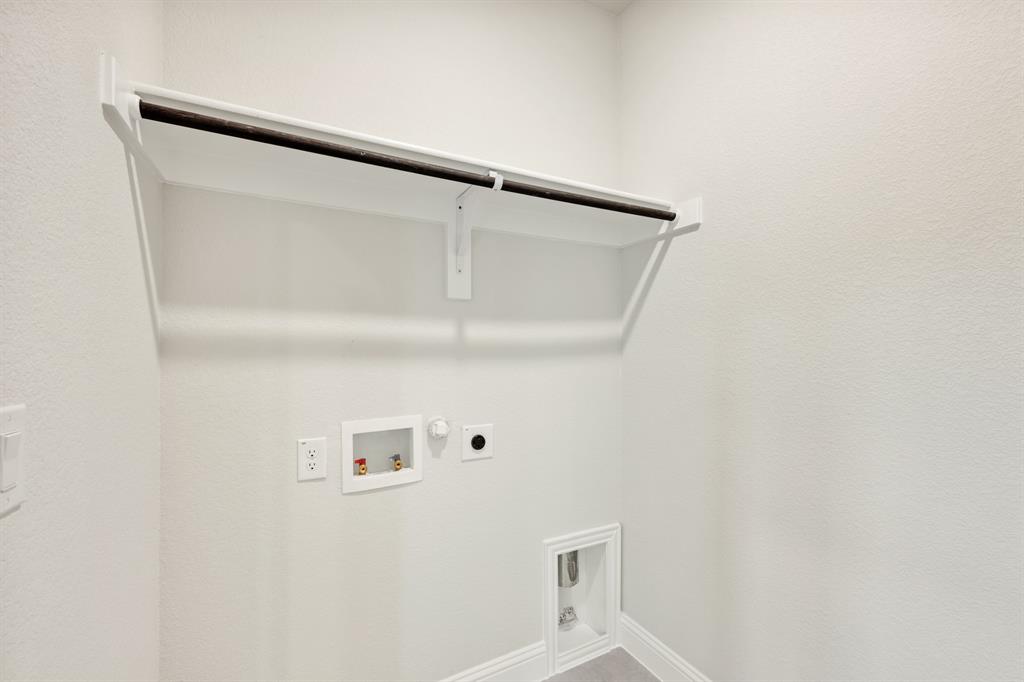 2304 Saint Andrews Way Property Photo 37