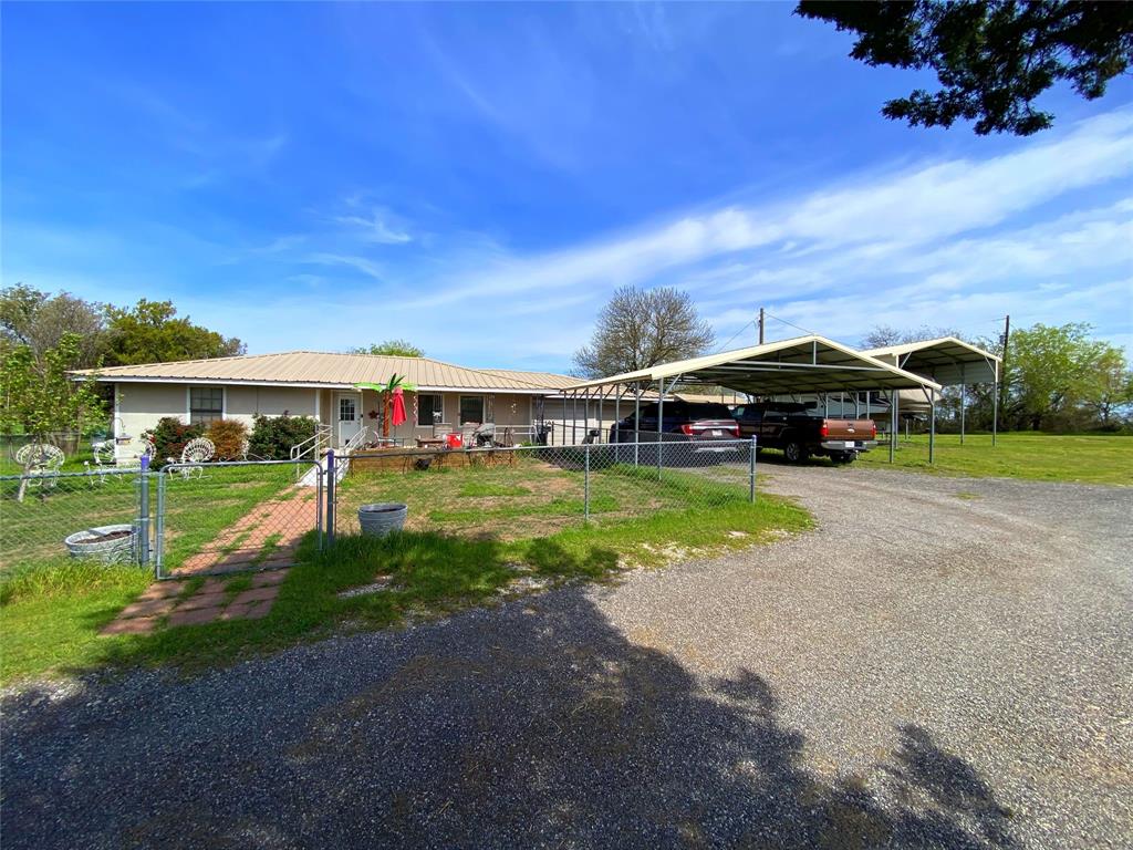 864 Highway 101 Property Photo 1