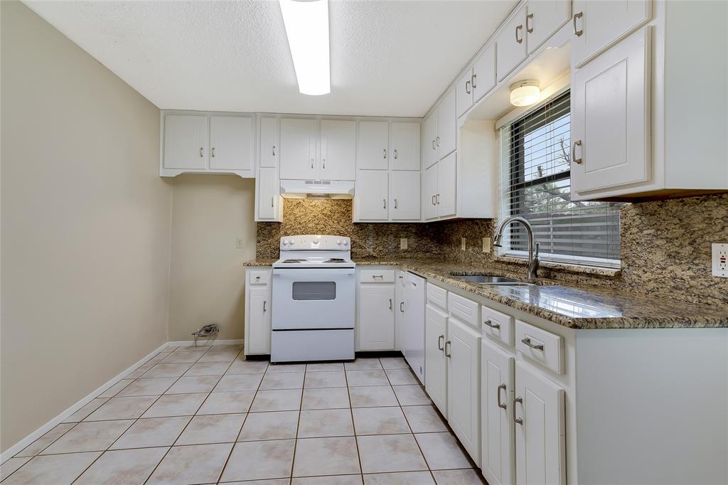 324 Gloria Street Property Photo 12