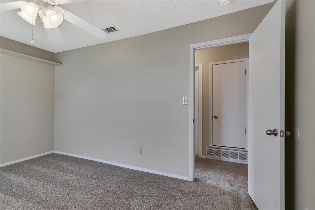 324 Gloria Street Property Photo 23