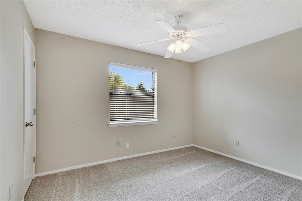 324 Gloria Street Property Photo 24