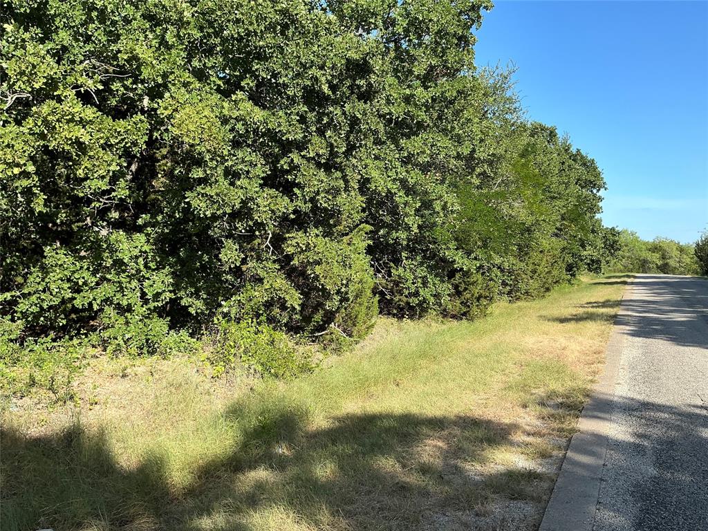 23090 Westmeadow Drive Property Photo 6