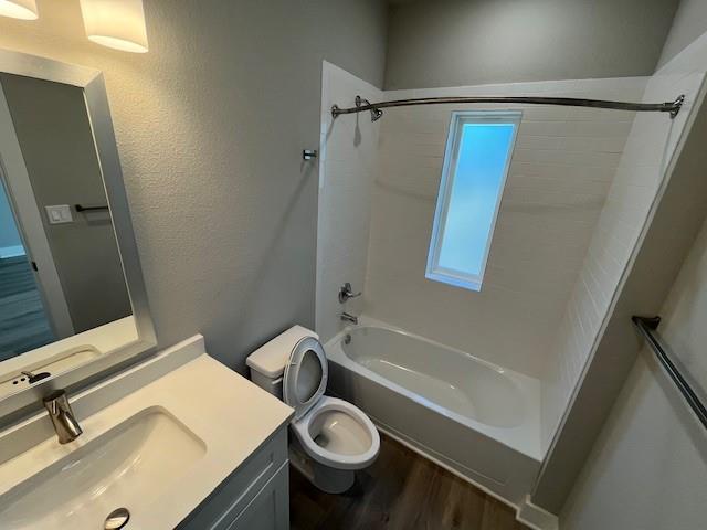 525 W Collins Street Property Photo 18