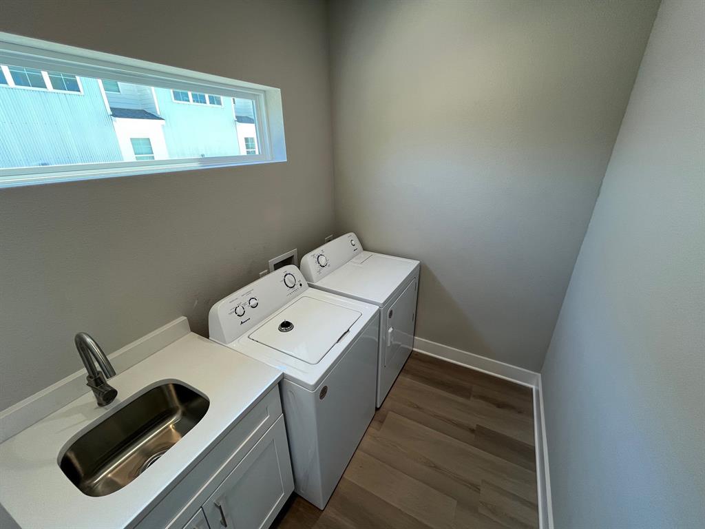 525 W Collins Street Property Photo 27