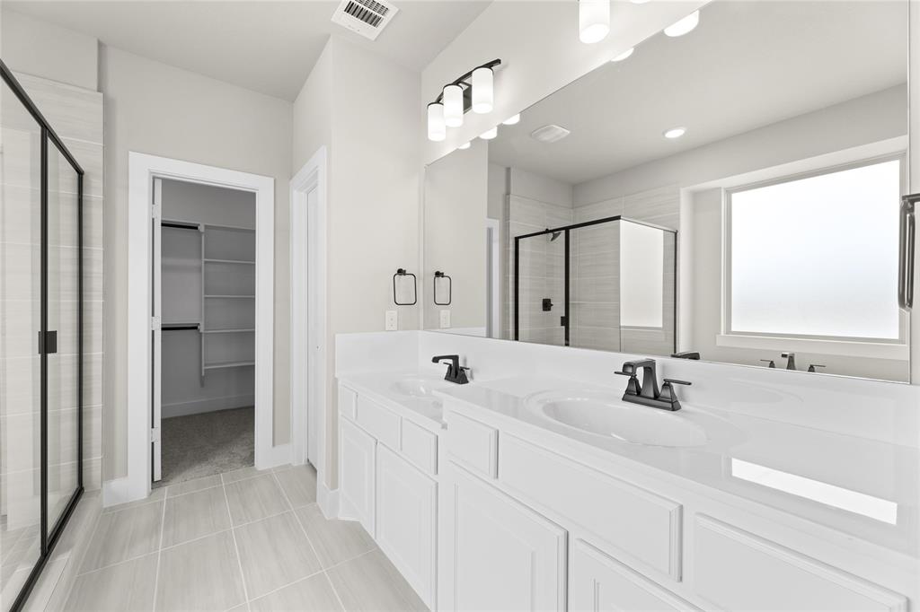 3108 Summer Rain Lane Property Photo 18
