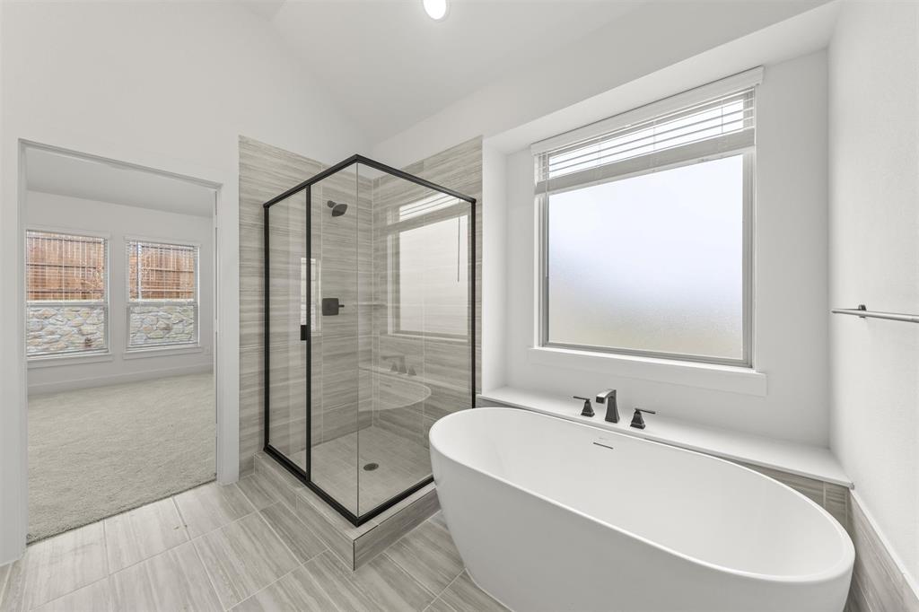 700 Valley Pines Drive Property Photo 14