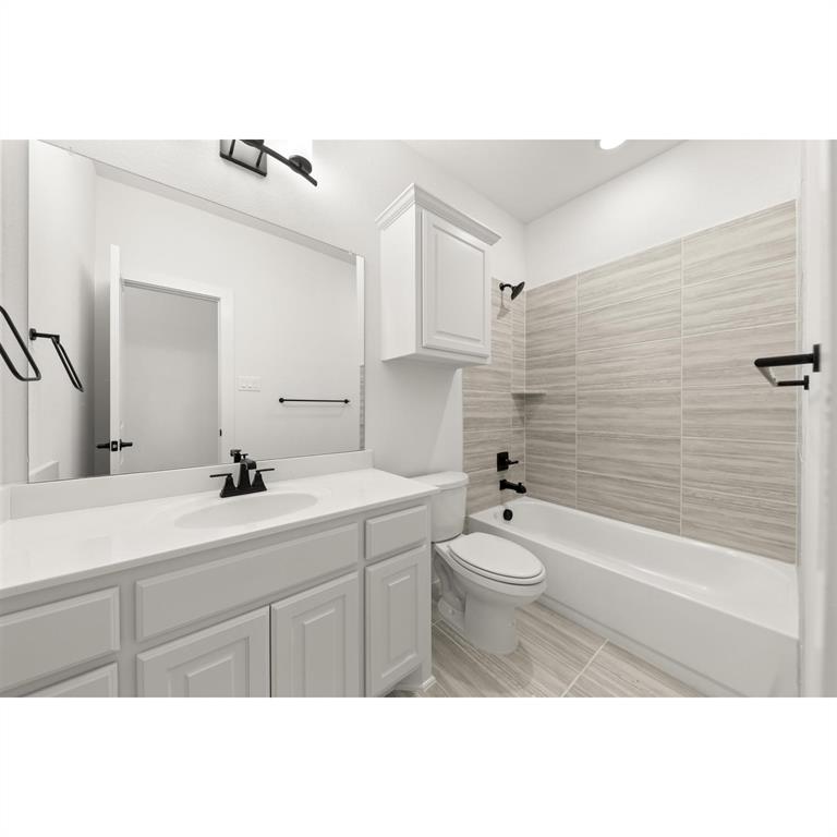 700 Valley Pines Drive Property Photo 18