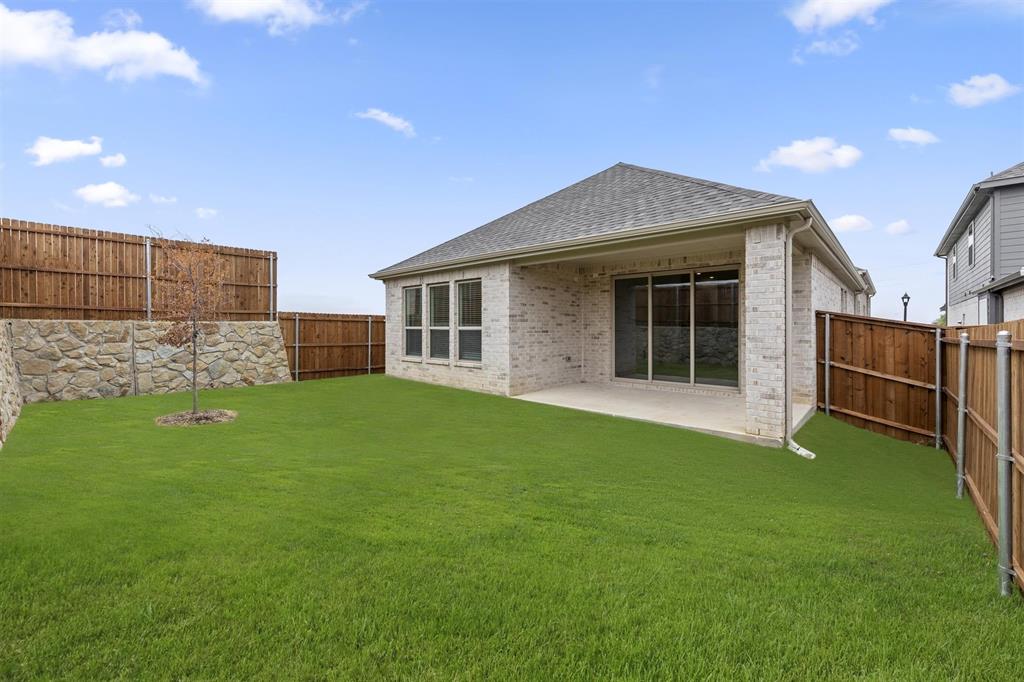 700 Valley Pines Drive Property Photo 22