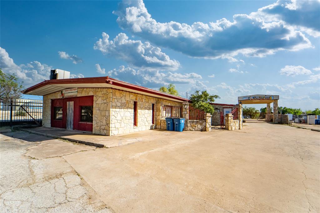3319 W Walker Street Property Photo 1