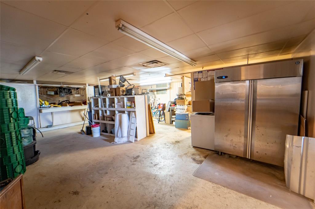 3319 W Walker Street Property Photo 36