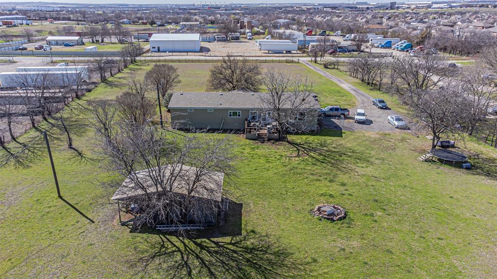 17375 Gaffield Road Property Photo 2