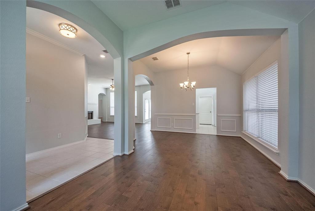 6013 Sidney Lane Property Photo 2