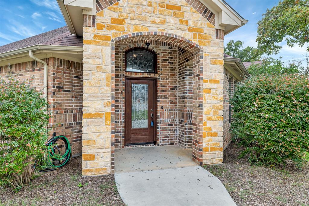 1420 Briar Crossing Drive Property Photo 2