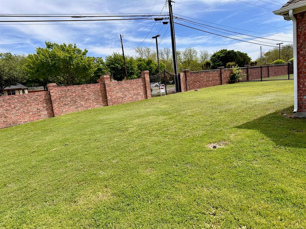 1301 Wyndmere Drive Property Photo 40
