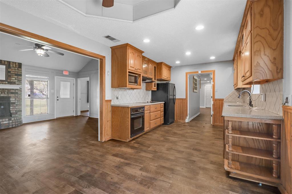 16426 Fm 1778 Property Photo 6