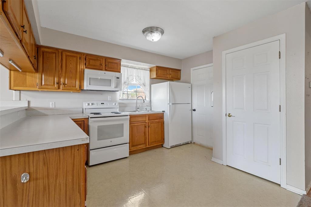 16426 Fm 1778 Property Photo 12