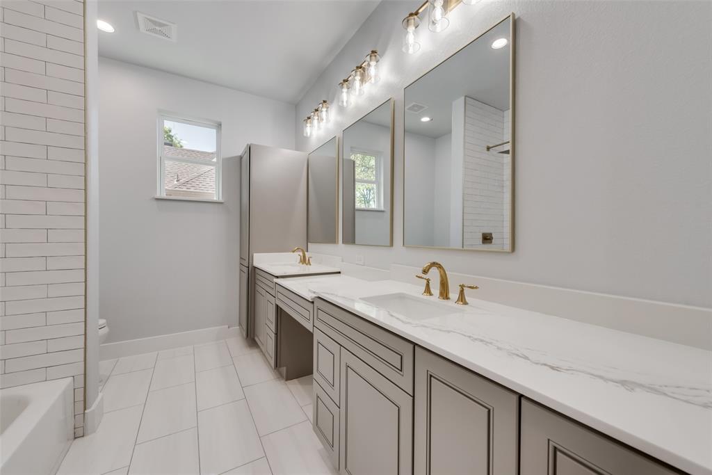 2206 High Pointe Drive Property Photo 19