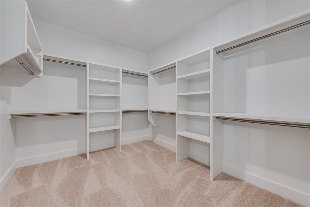 2206 High Pointe Drive Property Photo 31
