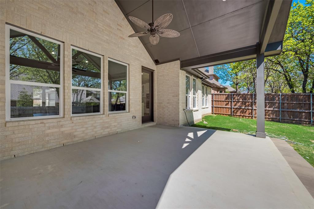 2206 High Pointe Drive Property Photo 34
