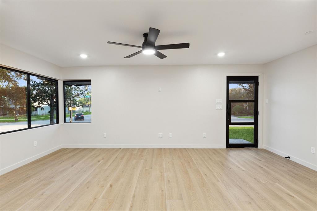 5200 Byers Avenue Property Photo 8