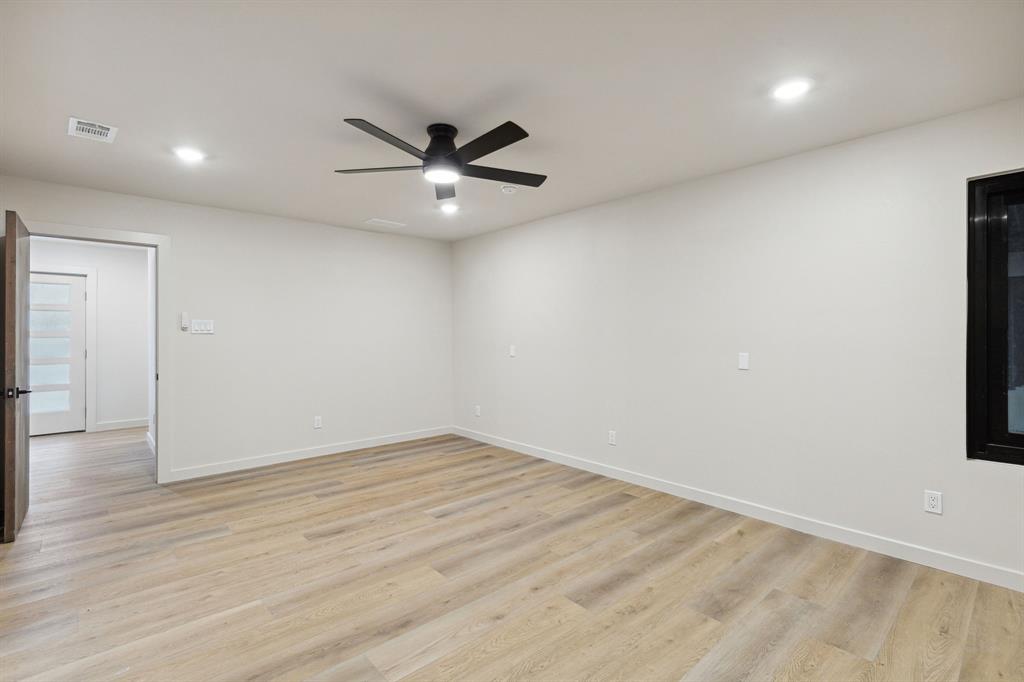 5200 Byers Avenue Property Photo 14