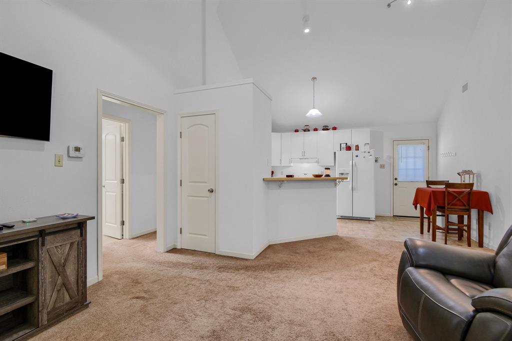 1830 Clark Drive Property Photo 8