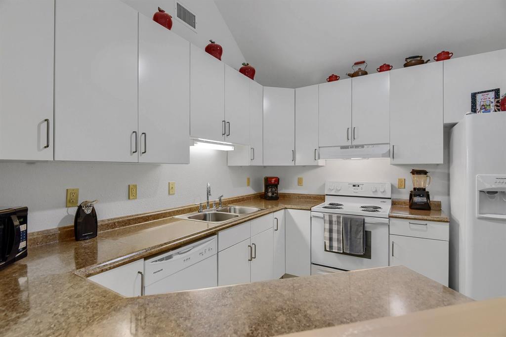 1830 Clark Drive Property Photo 13