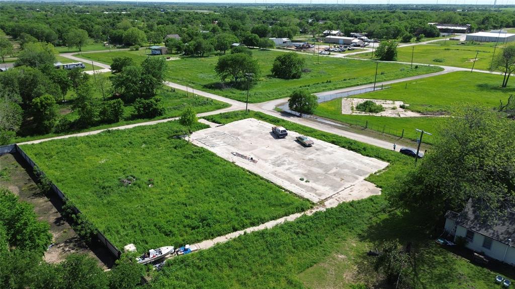 401 1st Street Property Photo