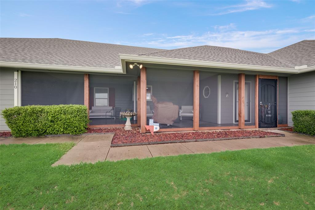 210-215 Southard Drive Property Photo 28