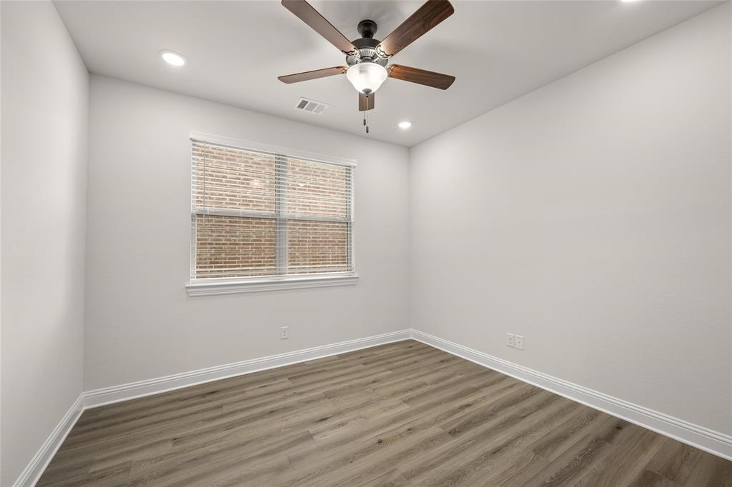 16904 Eastern Red Boulevard Property Photo 5
